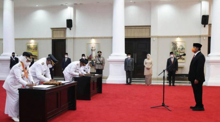 Lantik Bupati Serang dan Walikota Cilegon Gubernur Banten Tekankan Penanganan Covid-19 dan Pemulihan Ekonomi