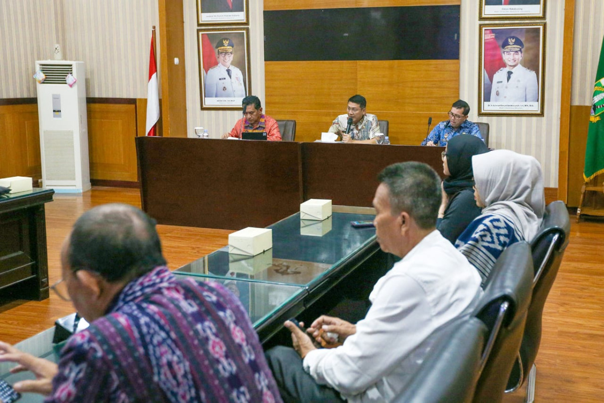 Sekda Provinsi Banten Deden Apriandhi H Bahas Hasil Survei Lokasi Rencana Dapur SPPG