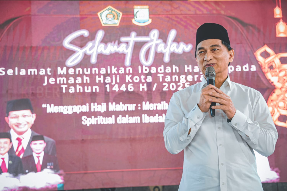 Wagub Banten A Dimyati Natakusumah Melepas Keberangkatan Kloter Pertama Jamaah Haji Provinsi Banten 1446 H